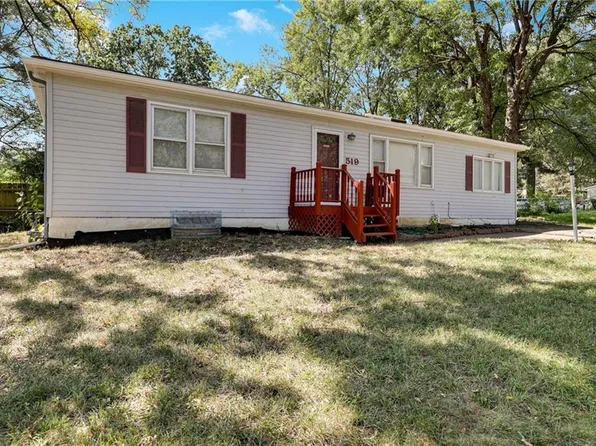 519 SE 4th Street Ter, Lees Summit, MO 64063