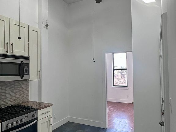 3rd image of 294 Harman St APT 3RR