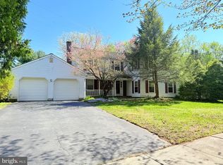 4 Cedar Ct, Princeton Junction, NJ 08550