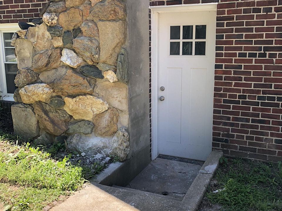 Side door going into the living room