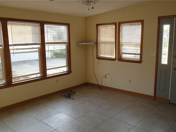 5th image of 751 Tacoma Ave
