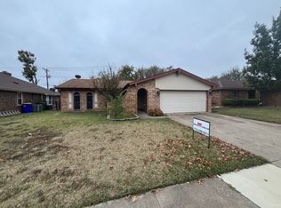 5916 Birchill Rd, Fort Worth, TX 76148
