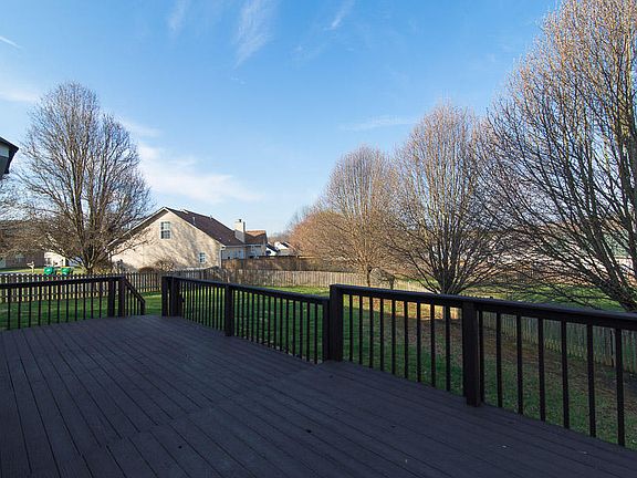 2nd image of 573 Bushwood Dr