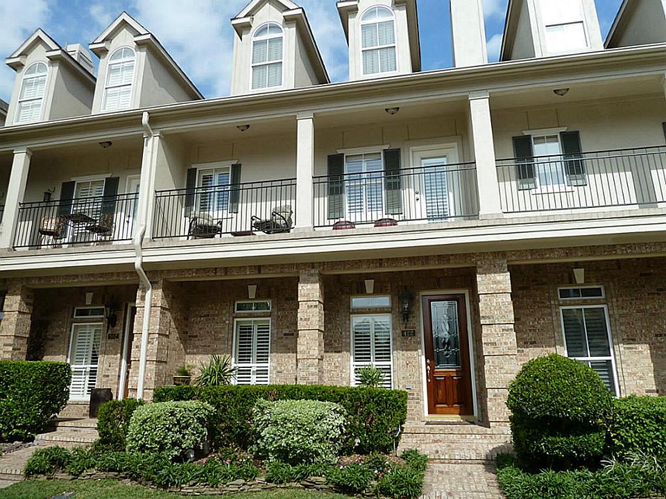 LOVELY FRONT ELEVATION (LARGE BALCONY)