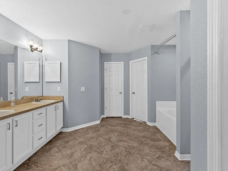 11366 Riddle Dr — Photo 25