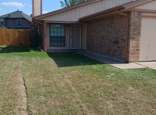 5810 Silver Sage Dr, Haltom City, TX 76137