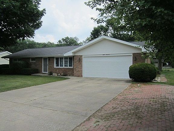2nd image of 1500 Birch Dr