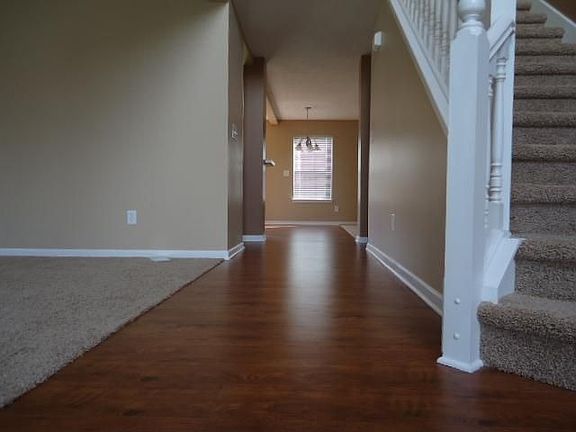 4th image of 8351 Andrusia Ln