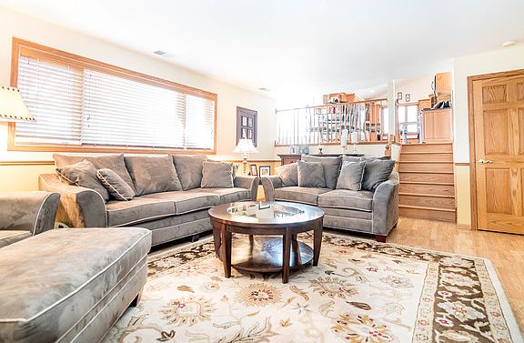 5th image of 15550 Badger Ln