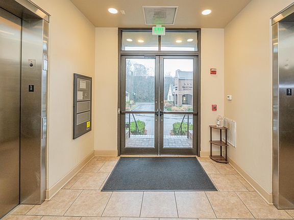 5th image of 1040 Broadway Park Unit 505