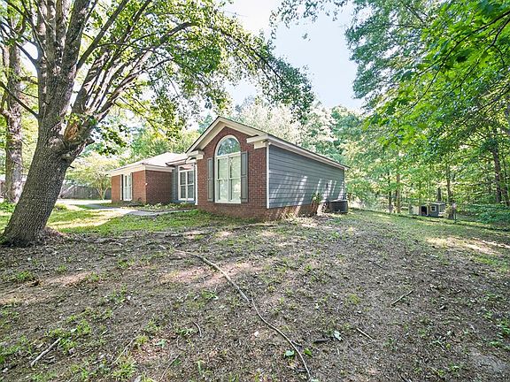 2nd image of 351 Hunter Rd