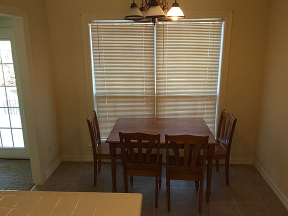 4th image of 1628 N Fieldstone Ave