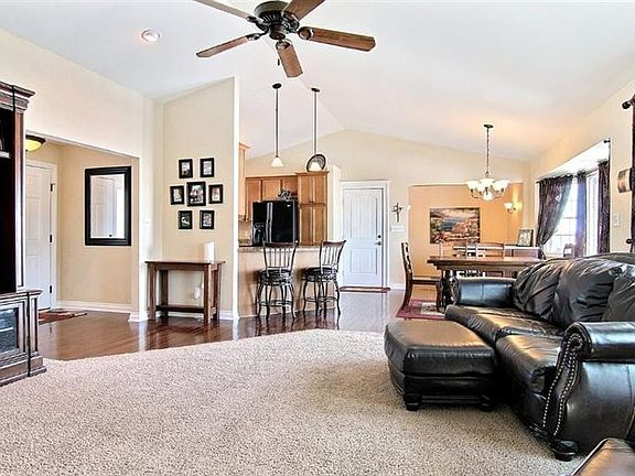 3rd image of 6125 W 136th Pl