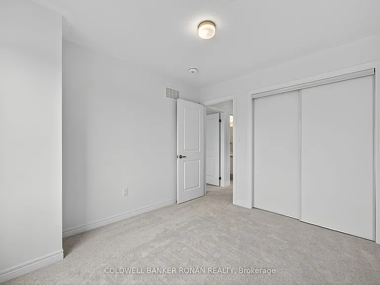 29 Milady Cres — Photo 26