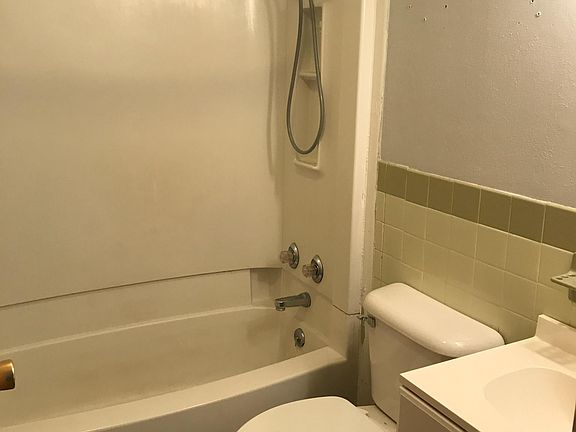 3rd image of 111 Lewis Ave