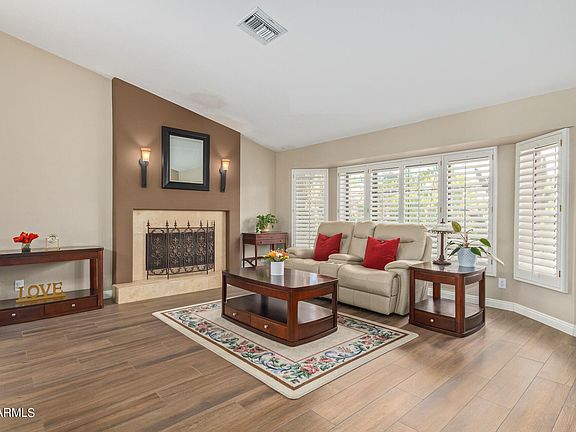 5th image of 1209 W ROYAL PALMS Court