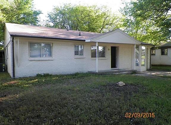 3rd image of 3532 Moon Dr
