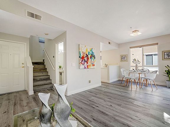 4th image of 487 White Chapel Ave