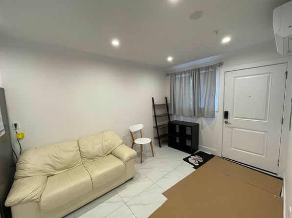 2 bedroom rental in Vancouver — photo 5
