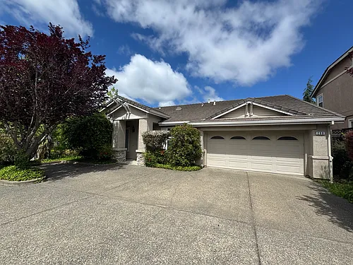 298 Cambridge Ln Photo 1