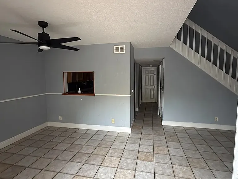 9242 Green Meadows Way — Photo 5