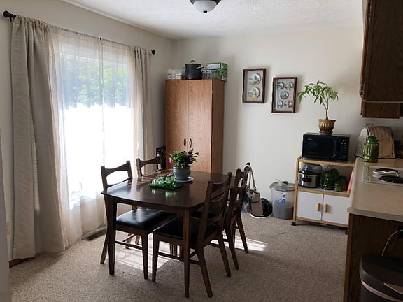 5th image of 292 Bonnie Brook Dr