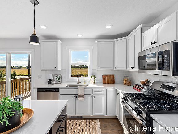 3rd image of 8164 Placid Waters Dr #136