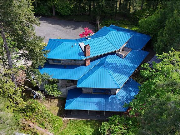 4th image of 2216 N End Rd