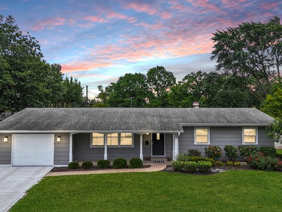 724 Pettibone St, Crown Point, IN 46307