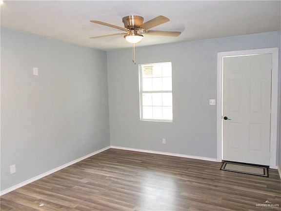 3rd image of 106 S Cantu St