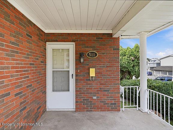 5th image of 511 N Main St
