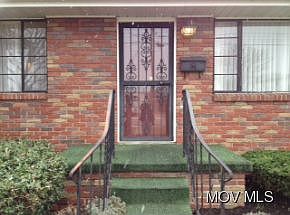 2nd image of 3405 Elm St