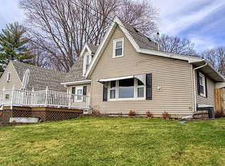 706 S Main St, Port Byron, IL 61275