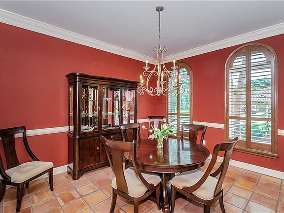 5th image of 5667 Wellington Dr