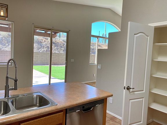 3rd image of 403 N Daystar Mountain Dr