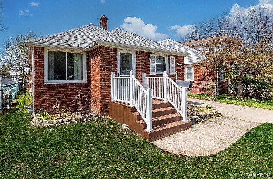 1st image of 226 Lamont Dr