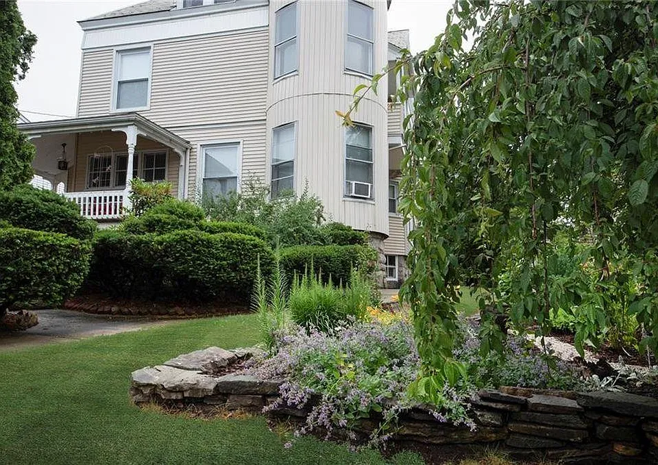 113 Carrington Ave #2R