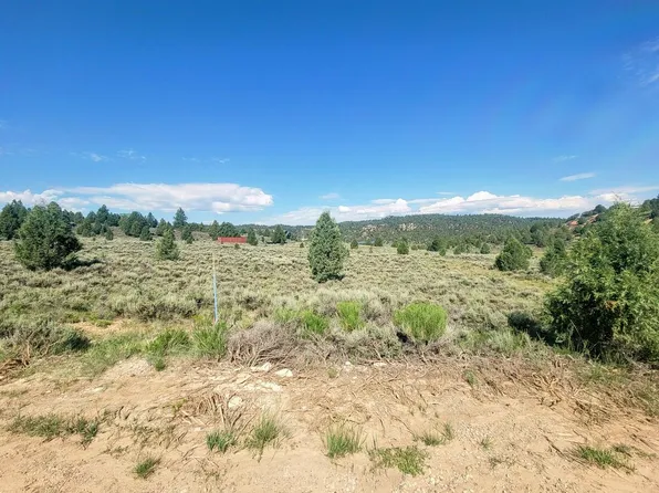 2 Kaibab Cir, Duck Creek Village, UT 84762