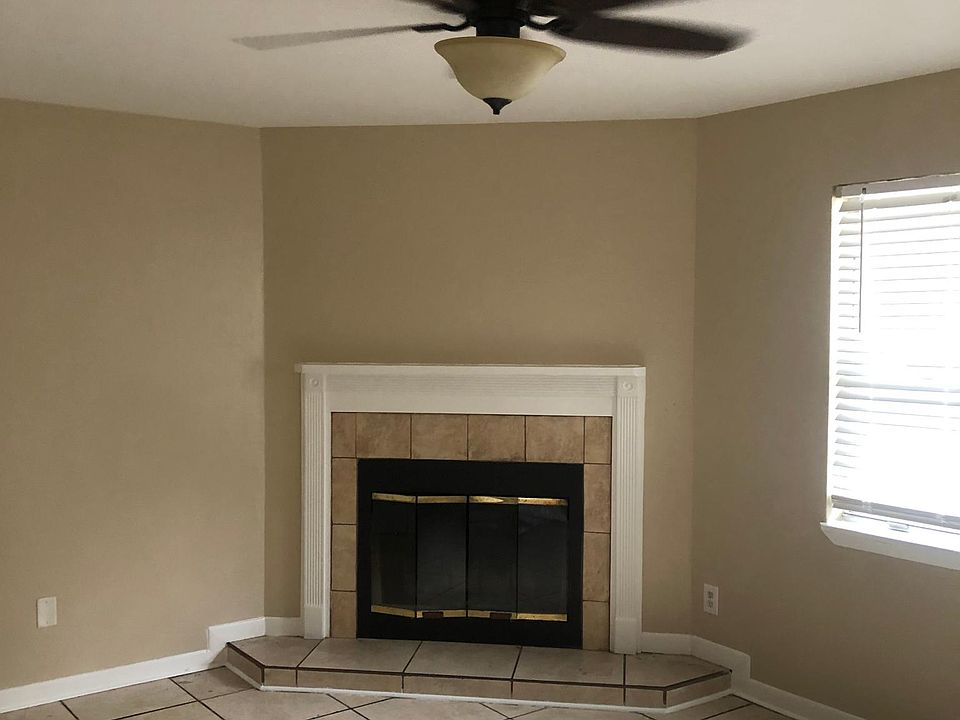 1st image of 1487 Live Oak Dr