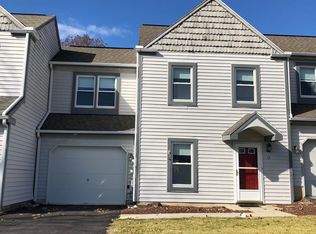 12 Saddlebrook Ln, Coatesville, PA 19320