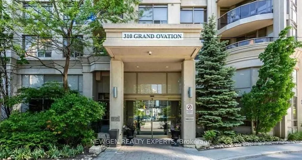 The Grand Ovation — Photo 2