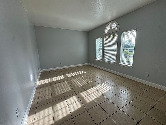 5th image of 7302 San Carlos Dr