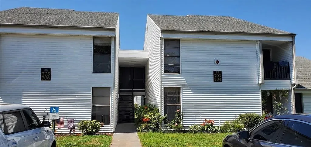 Utilities Included - 2BR 2BA Tarpon Springs Condo - Convenience & Carefree Living Awaits — Photo 1