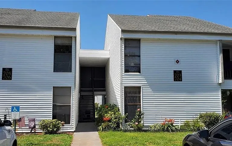 703 Haven Pl — Photo 1