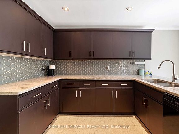 5th image of 19 Bruntsfield St