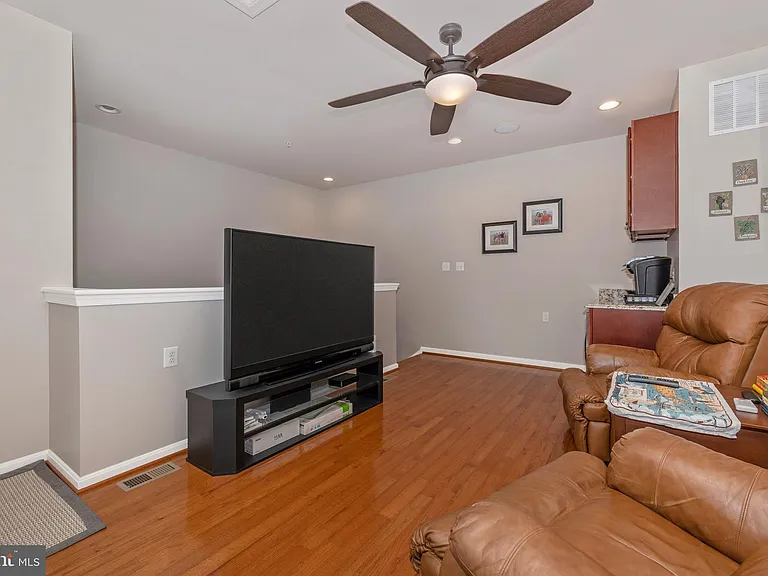 619 Blandwood Rd — Photo 31