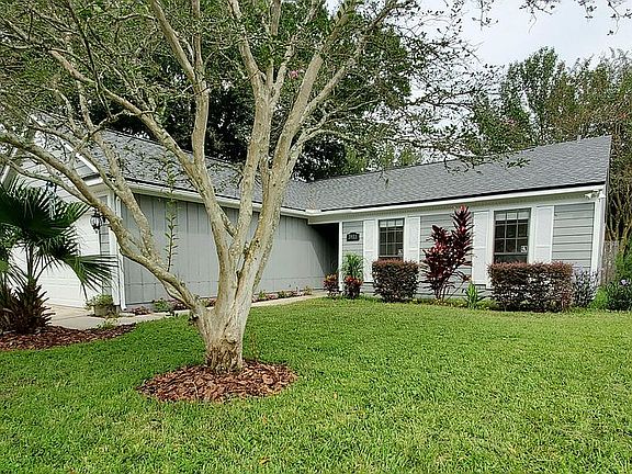 4th image of 3933 English Colony Dr S