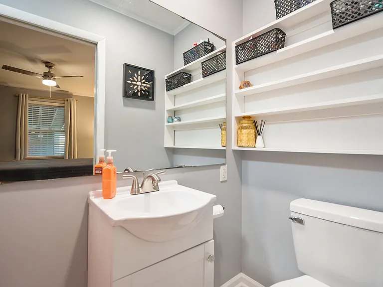 109 River Dr — Photo 20