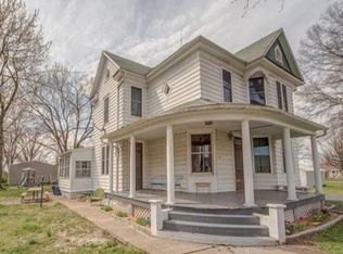 1045 Lincoln St, Saint Libory, IL 62282