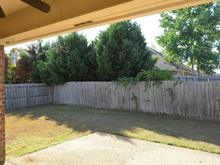 644 Huntington Dr — Photo 39